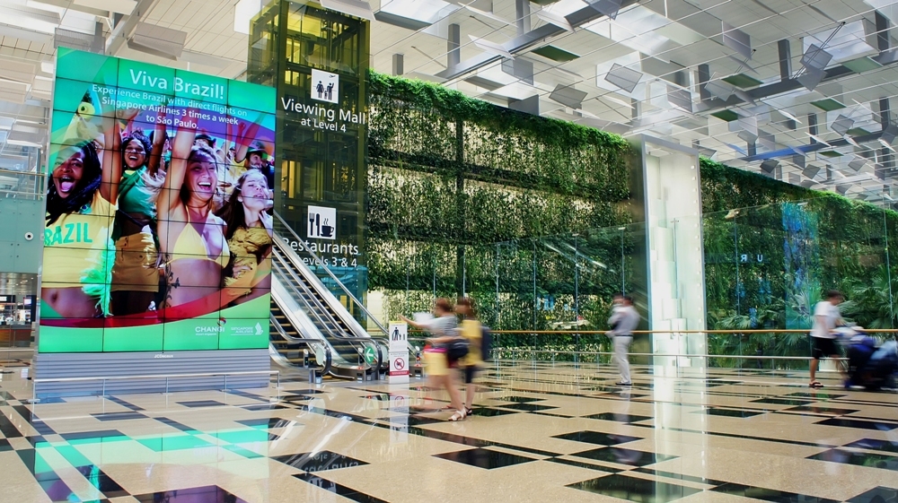 JCDecaux, numéro un mondial de la publicité en aéroport